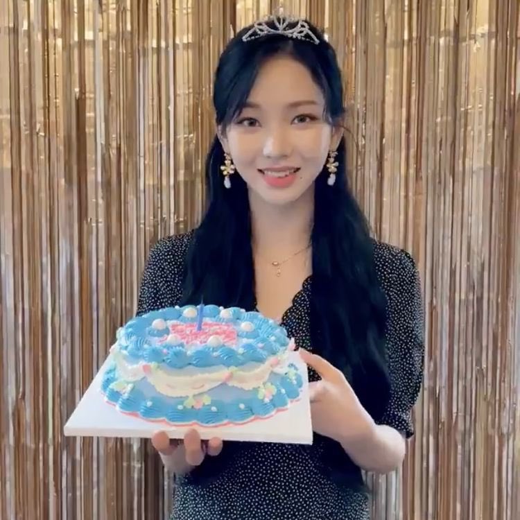 karinadilaa's tweet photo. today n every day, wishing only the best for me. happy birthday to me!🩷✨ https://t.co/c9heTQO2hE