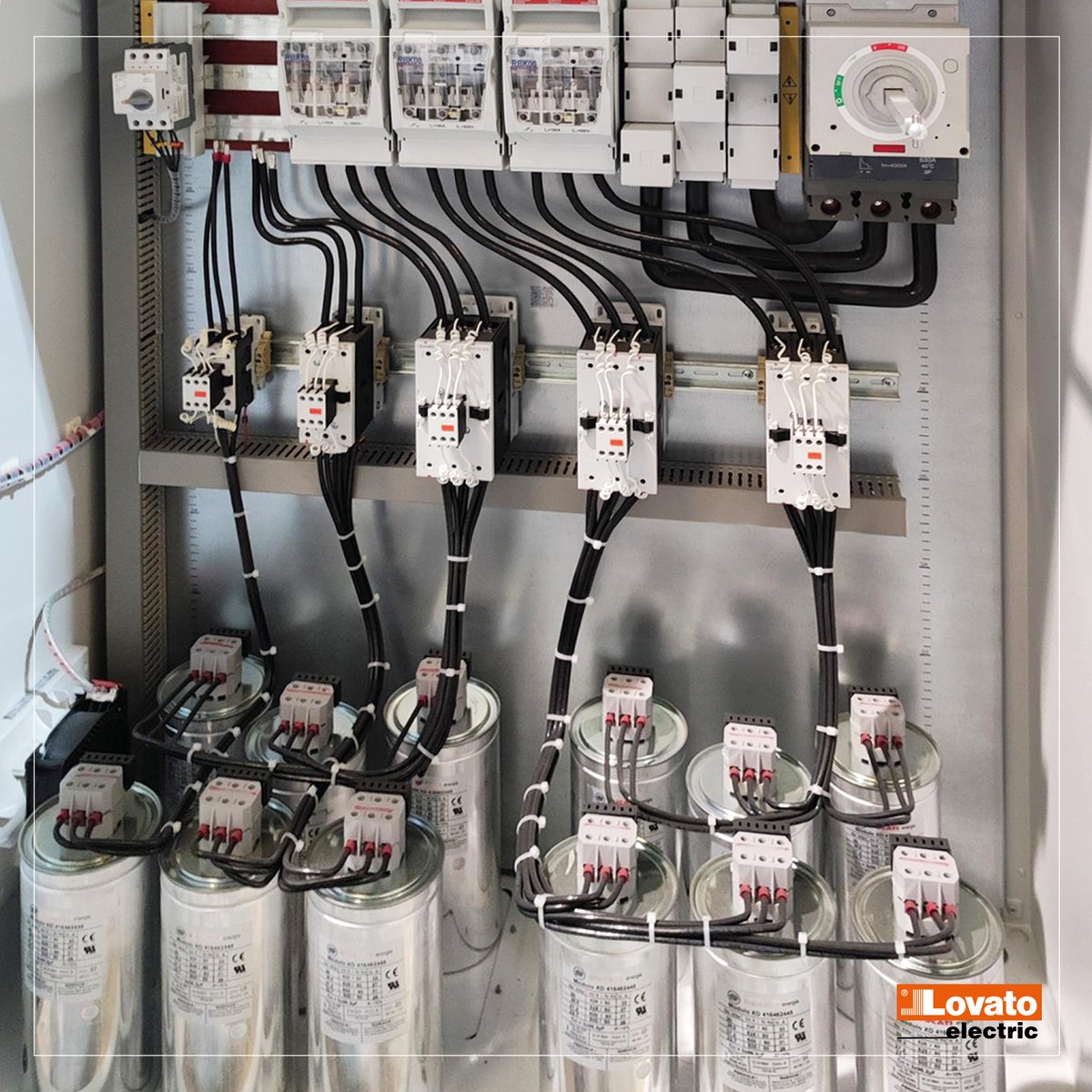 LOVATOElecSpa's tweet photo. Power factor correction panel.
#lovatoelectric #weuselovato #contactors #powerfactorcorrection
---
Quadro di rifasamento.
#contattori #rifasamento #lovatoelectric #weuselovato https://t.co/z9kJGvDJf6