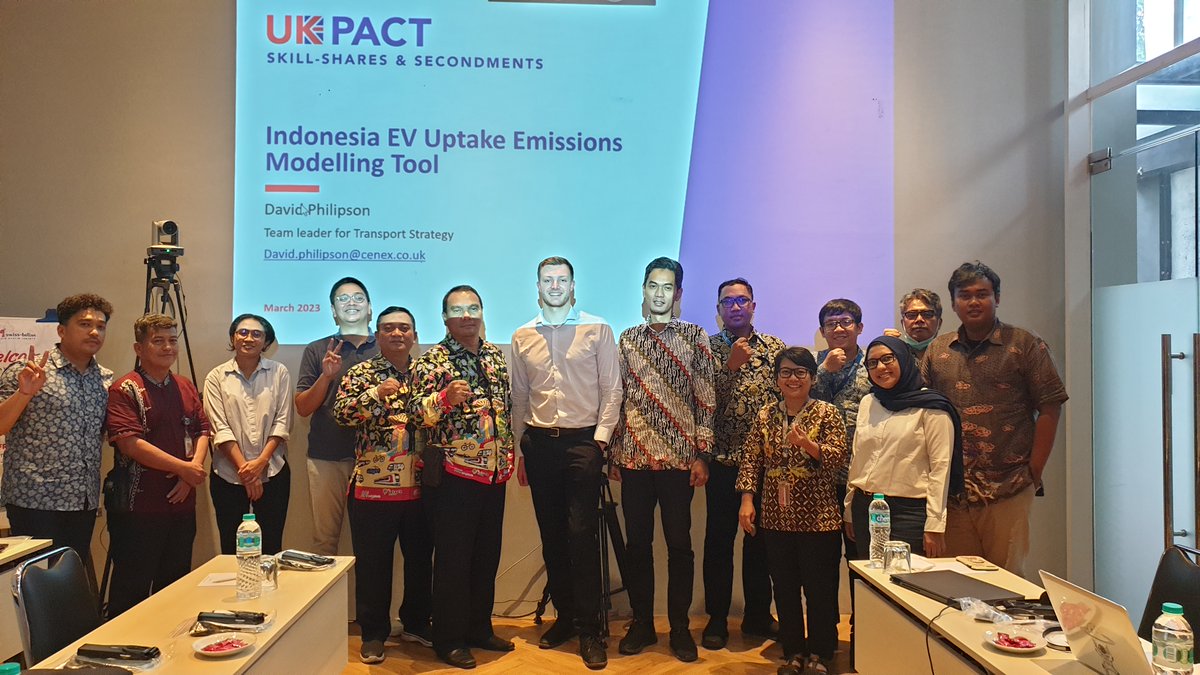 As part of the UKPact programme aimed at upskilling developing nations in climate change knowledge and skills, David Philipson was in Jakarta last week to run a workshop with transport officials to train them on the use of VESUVIUS, a proprietary bespoke model created by Cenex.