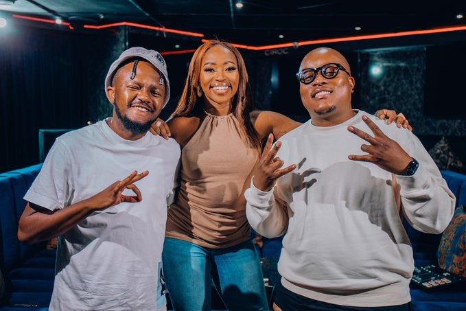 Catch <a href="/KwestaDaKAR/">Bhut’ Kwesta</a> on <a href="/POPCast4Real/">The POPCast</a> today at 7pm with <a href="/MsCosmoSA/">MsCosmo</a> &amp; <a href="/Sipho_Says/">Muchi</a>.

🔔youtu.be/hj6fBS6xQoU