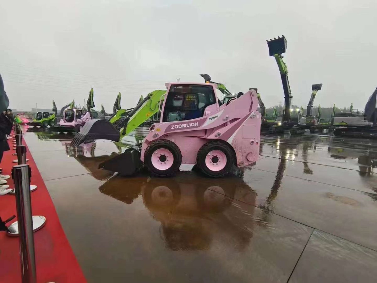julieeesm's tweet photo. Some special pink🌷
skid steer loader
truck-mounted crane
concrete mixer
Digging machine(excavator)
#xcmg  #sany #Construction https://t.co/QVfjbEx7iT