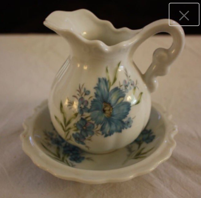 emmasattic98's tweet photo. Vintage Inarco Cornflower Pitcher and Underplate E-4543 by EmmasAtticTreasures https://t.co/KOdcjBCSdu via @Etsy #PitcherAndUnderplate #Cornflower #Inarco #BlueAndWhite https://t.co/UQTj5pqglJ
