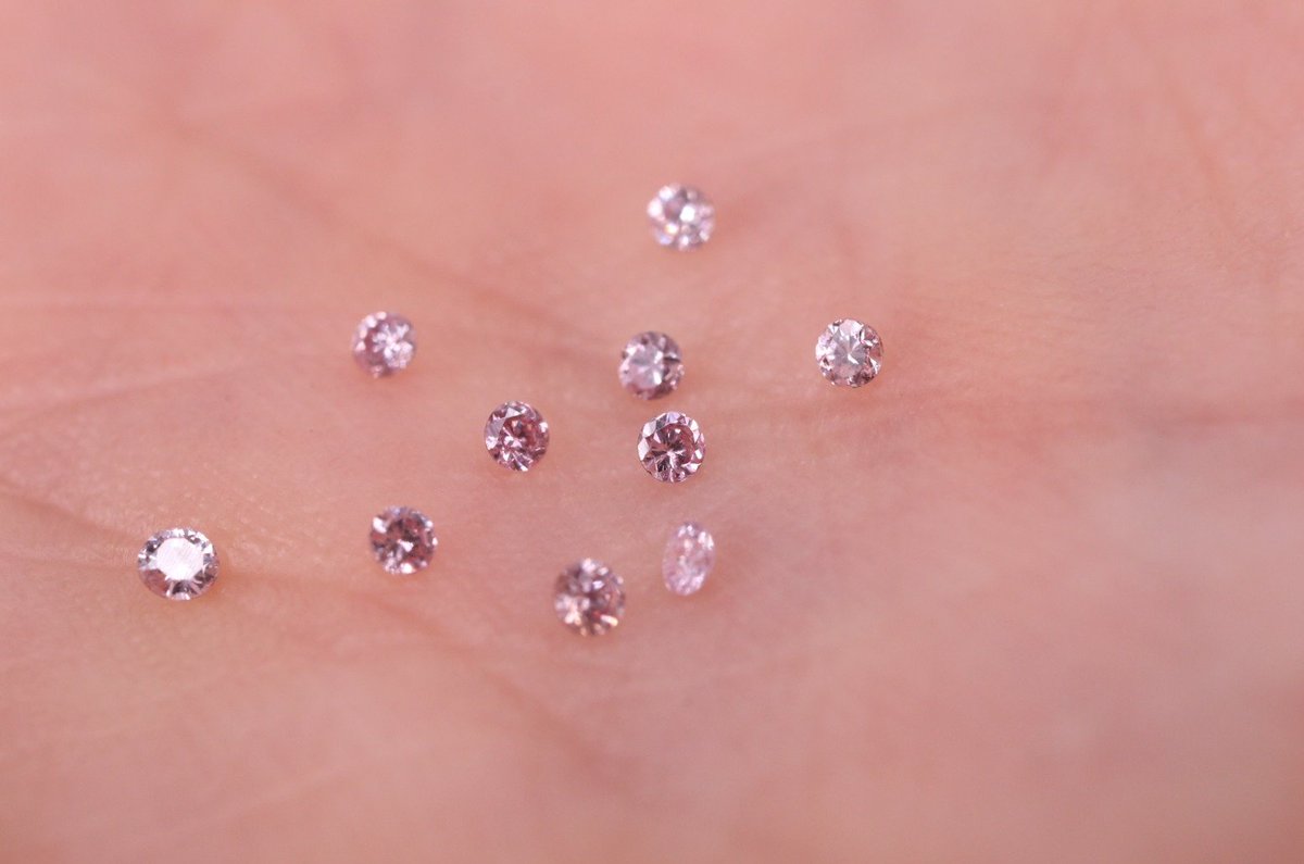 レア❣️天然ピンクダイヤモンド原石ピアス 日独ソ付】多色性◎美しいピンクダイアスポア 1.016ct | 宝石つむり