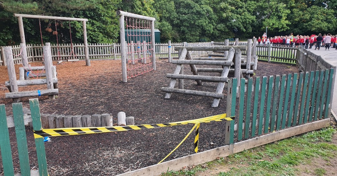 SOuLupdate's tweet photo. This week, we are at @HamblePrimary. The plan is to remove the existing playscape to replace it with an all-natural design. You can see the before pictures and our new design here.

Stop back in a week to see the result!

#beforeandafter #outdoorplay #naturalplay #BuiltBySOuL https://t.co/3cIuK29afg