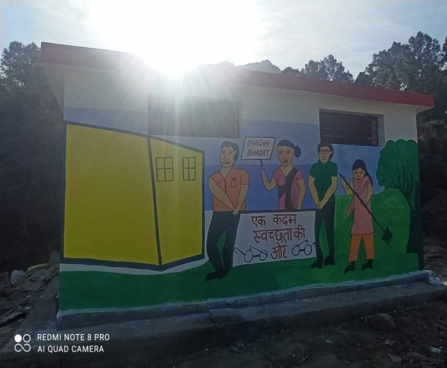 DioRajouri's tweet photo. Community sanitation complexes are now completed in our district, providing clean and hygienic facilities for all residents. A step towards better public health and a cleaner environment.
@vikashappy87
@diprjk
@swachhbharat
@OfficeOfLGJandK
#Cleanrajouri #GreenRajouri https://t.co/1uOSS0jWSu