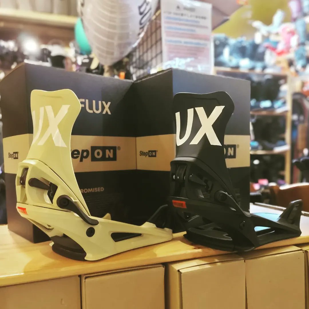 jack_snow's tweet photo. 来期【FLUX】ステップオンのサンプルが届きました💫
脱着テストも可能ですので、ぜひCHECKしに来てください🤓
オプションの「カントプレート」も併せてご予約受付中です。
#fluxstepon
#ステップオン
#fluxds
#fluxbindings
#カントプレート
#来期モデル予約
#来期モデル展示会 https://t.co/yxVseAP2MU