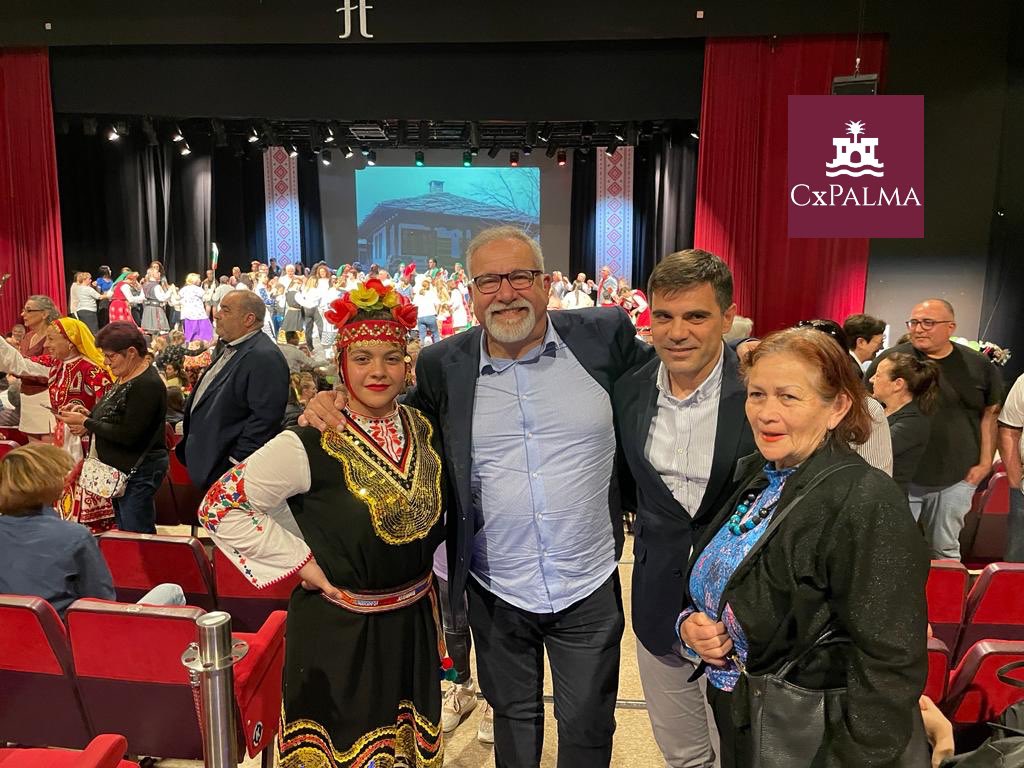 Coaliciobalear's tweet photo. Brillante muestra de danza, quedamos todos con "Bulgaria en nuestro corazón". Una espectacular organización. Felicidades a Sisa Vasilieva. Actuaciones coloristas y magníficas. Gracias a Ivan Petrov por su invitación.#palmacomoencasa https://t.co/uhhfmGR0Ar