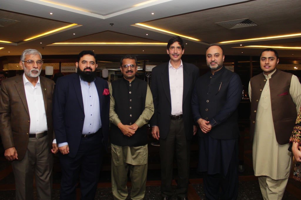 USKT_1's tweet photo. The event was attended by esteemed guests, who joined in the spirit of harmony and unity to break their fast during the holy month of Ramadan. The Iftar dinner was an opportunity for academic leaders to network, exchange ideas, and strengthen ties between universities. https://t.co/9hGJ4yYuRT
