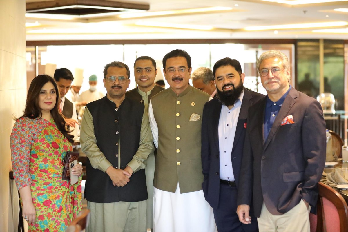 USKT_1's tweet photo. The Iftar dinner was a testament to the University of Sialkot's commitment to excellence and its leadership role in the education sector. It was an evening of warmth, camaraderie, and goodwill, reflecting the spirit of Ramadan. https://t.co/VP570EFlCE