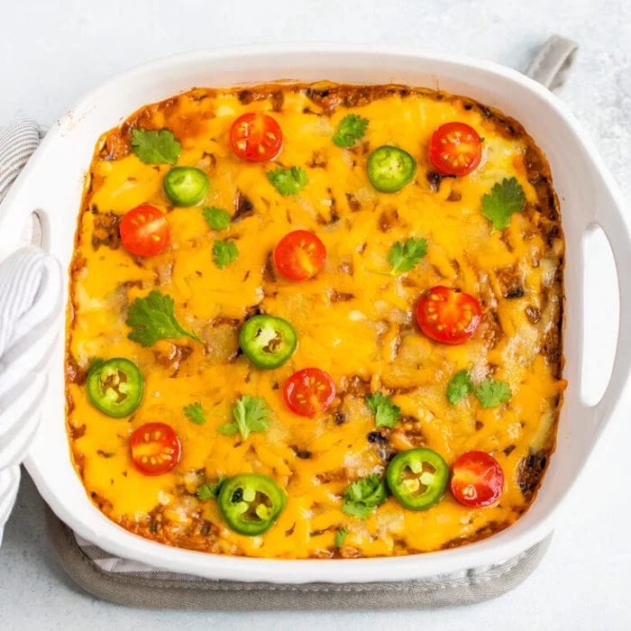 schmoozequeen's tweet photo. #HOLA Spaghetti Squash Taco Bake 💃🧀🌶️🌮
#TacoTuesday #SpaghettiSquash 
#VeganizeIt with #plantbased equivalents: mince #TVP or #SoyCurls #VeganCheese #VeganSourCream #TacoBake 
@Gardein ground be'f
#MexicanaCheese https://t.co/ZBFtr8VlIM
https://t.co/7u2ZRVkIr5 https://t.co/EVFHuBtM5r