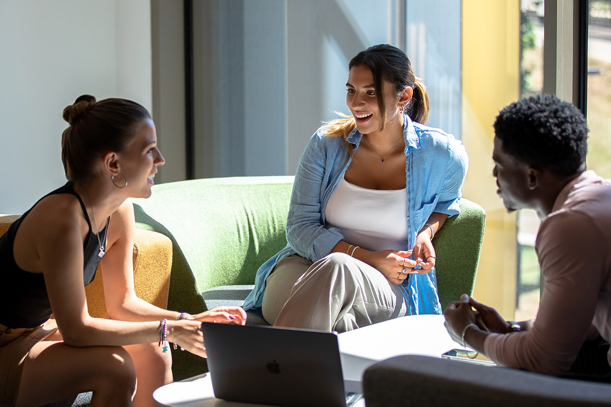 Postgraduate Study of English 

📅 Tue 18 Apr
⏰ 14:30
📍 Online 

Join us for our virtual session exploring our postgraduate English programs here at the University of Kent

kent.ac.uk/events/event/6…