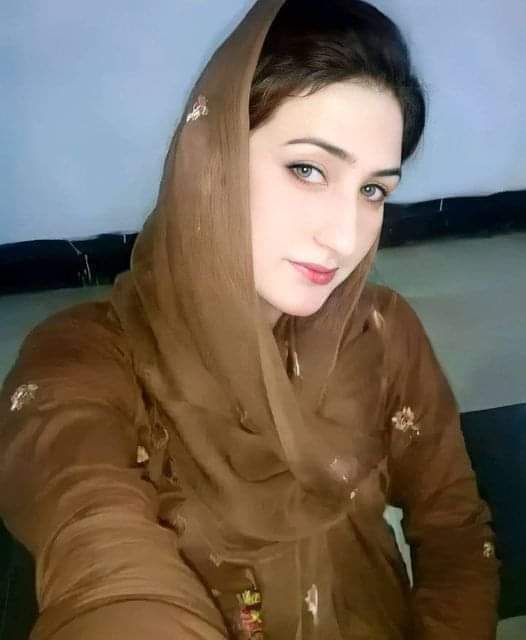 Areeba_official's tweet photo. ❤️ اگر کُچھ بھی نہیں ہمارے درمیاں
              پھر اِتنی گہری خاموشی کیوں ھے؟  🥀

#pictureperfectboyfriend #photo #urdushayre #UrduPoetry https://t.co/PD3bVkqm2X