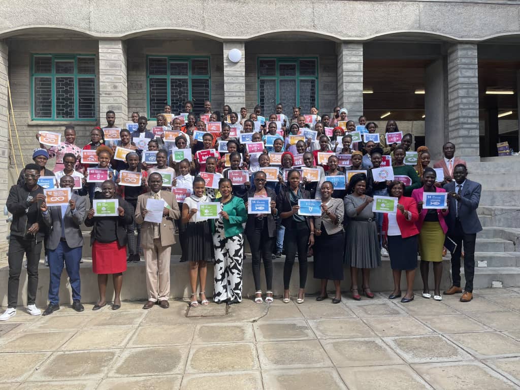 #YouthDevelopment to mitigate #ClimateChange is the core mandate of #GCSAYN. It is significant to see the improvement as GCSAYN develop modules to build the capability of the youth/Interns to understand the world's menace.
#GCSAYN acknowledges #Domineco and entire leadership.