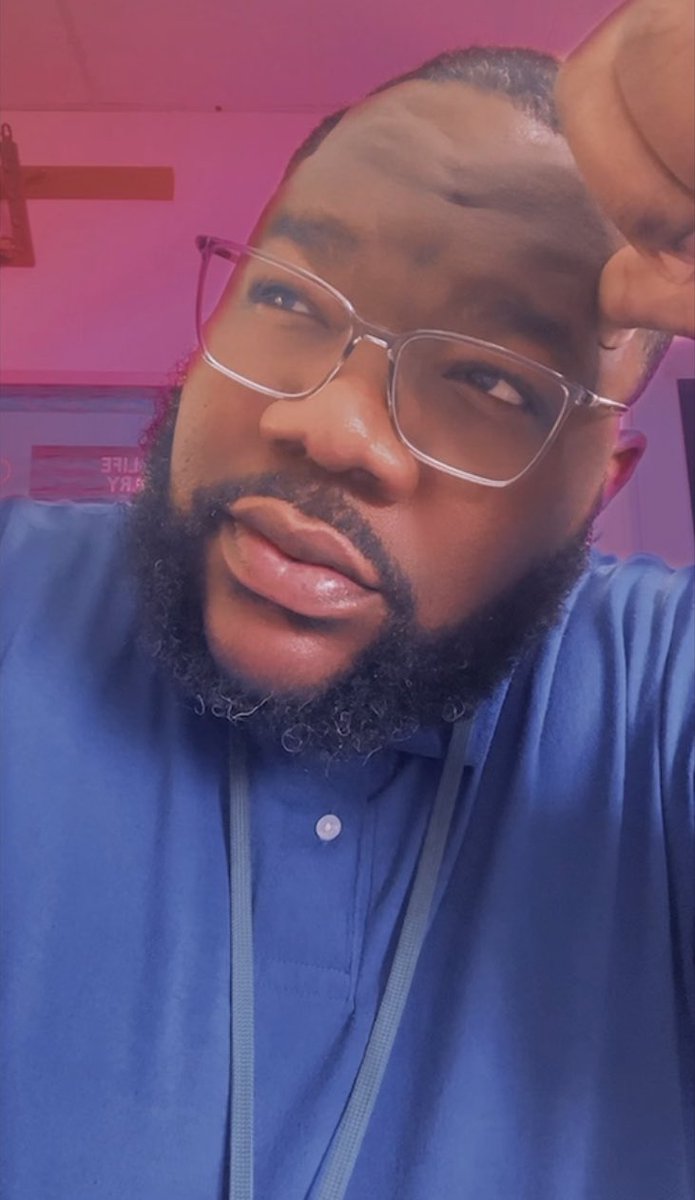 TyeTalkz's tweet image. #Forty #grown #bigboy #lgbtq #hello #thread #blackcreator #podcaster —&amp;gt; linktr.ee/tyetalkz