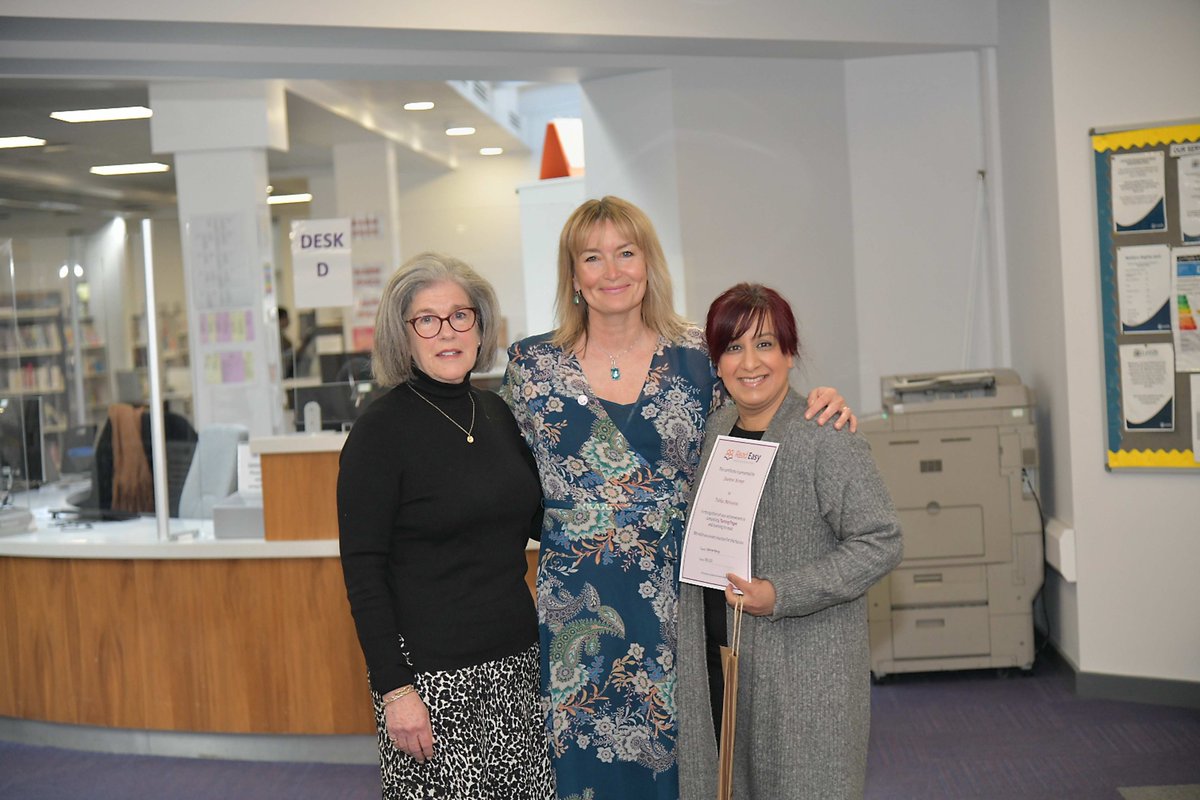 Read Easy Leeds celebrated our first Reader Awards Day at Compton Community hub and Library this month and we're pretty proud of ourselves! If you can offer help as a coach or know someone who needs our help give us a call on 07759220135/07796781471
clipchamp.com/watch/z9sQbv7o…