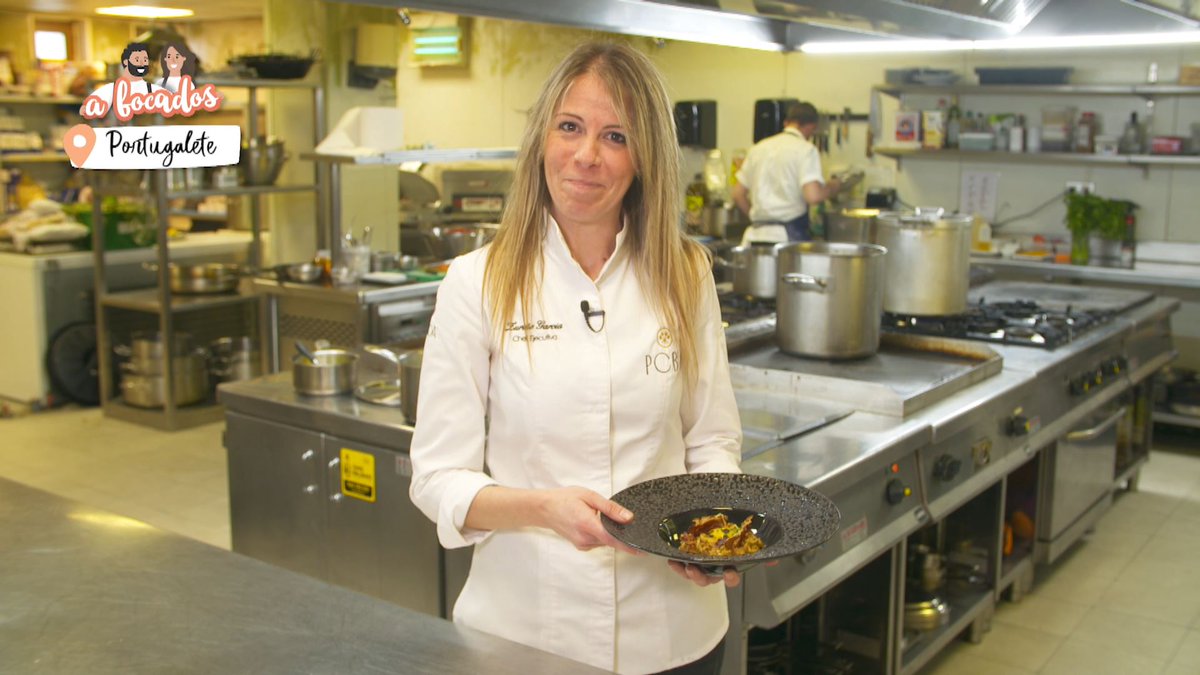 ▶️ #VÍDEO | Falso arroz de carne con yema de huevo Luma Gorri por Zuriñe García, en el restaurante Paladar de #Portugalete 👇🏻

eitb.eus/es/television/…

<a href="/PCBHotel/">Puente Colgante Boutique Hotel</a> #ABocadosETB #etb2