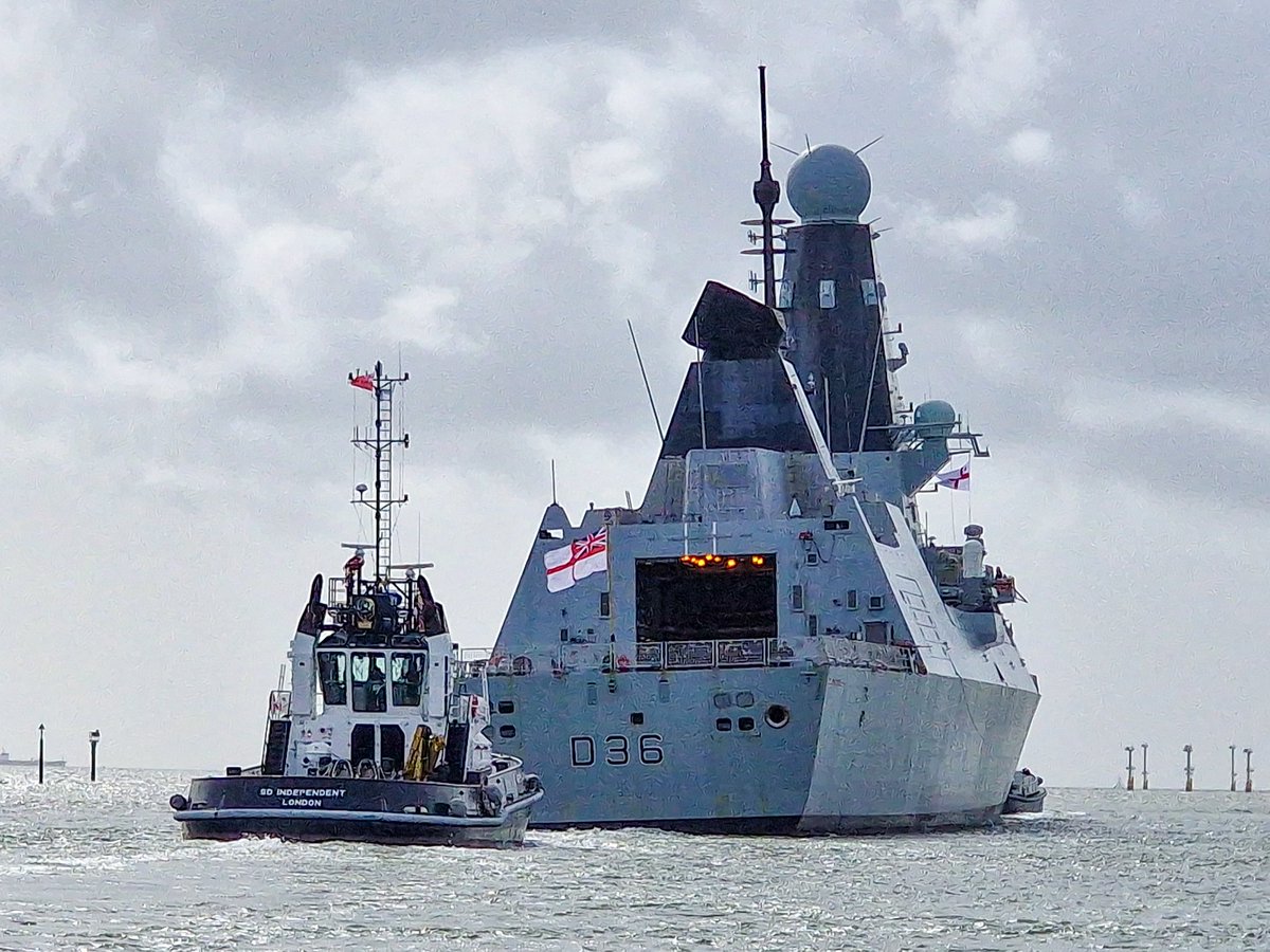 AWenham1's tweet image. HMS Defender departing this morning @HMSDefender @RoyalNavy @HMNBPortsmouth @WarshipCam @WarshipsIFR @warshipworld @NavyLookout @ThingsNavy #HMSDefender