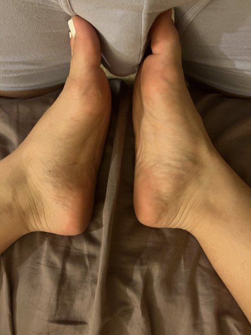 Who wants to see these soles at work 🥰 #footfetish #feet_lover #feetfethish #FEETJOI #feetpic #feetpicsforsales<a href="/tag/footfetish"class="tags">#footfetish</a><a href="/tag/findom"class="tags"><span>#findom</span></a><a href="/tag/feetjoi"class="tags"><span>#feetjoi</span></a><a href="/tag/feetpic"class="tags"><span>#feetpic</span></a><a href="/tag/findomaddict"class="tags"><span>#findomaddict</span></a><a href="/tag/findomgoddess"class="tags"><span>#findomgoddess</span></a>
