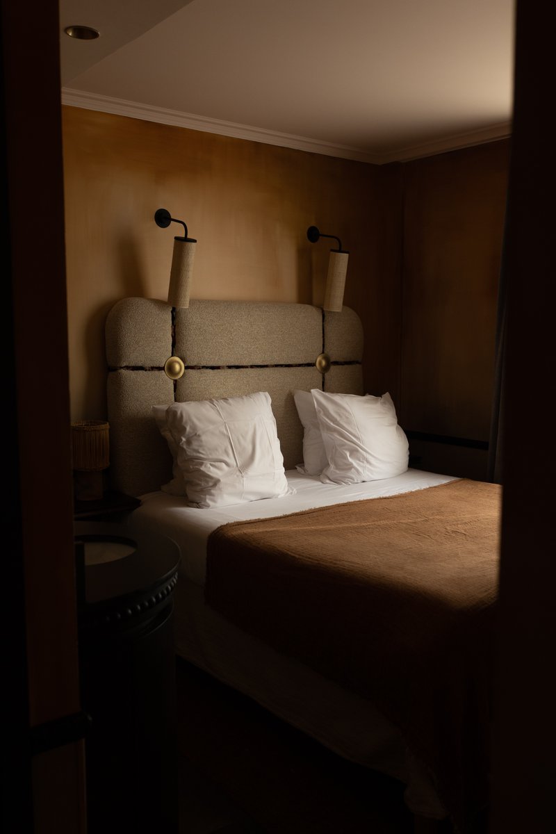 lescalevoyage's tweet photo. Our latest Parisian discovery! Babel Belleville, the hotel that honours the neighbourhood's rich history and diversity. Read the article

https://t.co/9B4rW8YOcs

#Paris #hotel #travel #LuxuryHotel #LuxuryTravel #TravelGuide https://t.co/TPnpokTH2x