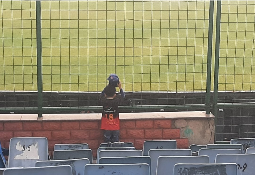 andydeb007's tweet photo. <4/4> to meet you and am sure it would be one memory that he would cherish and also help him look up to life growing up. Would you be able to take out time for this young Delhi fan of yours? #RCB #ddca #IPL @FeverFMOfficial  @RCBTweets @StarSportsIndia @JioCinema https://t.co/9csv5QGK3f