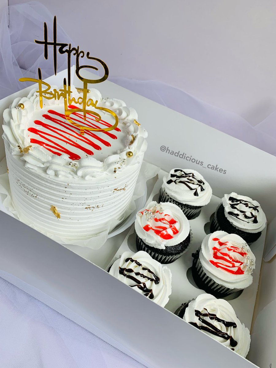 haddiciouscakes's tweet photo. Client’s Preference😊.
~
Your Satisfaction is our top most Priority.
~
Cake Flavour: Chocolate
Frosting: Whipped Cream
~
Need a cake? Send Dm or WhatsApp 08021359366 to order
#cakesinakoka #cakesinyaba #cakesinlagos #affordablecakesinlagos #budgetfriendlycakes #haddiciouscakes https://t.co/szeKw6SqlV