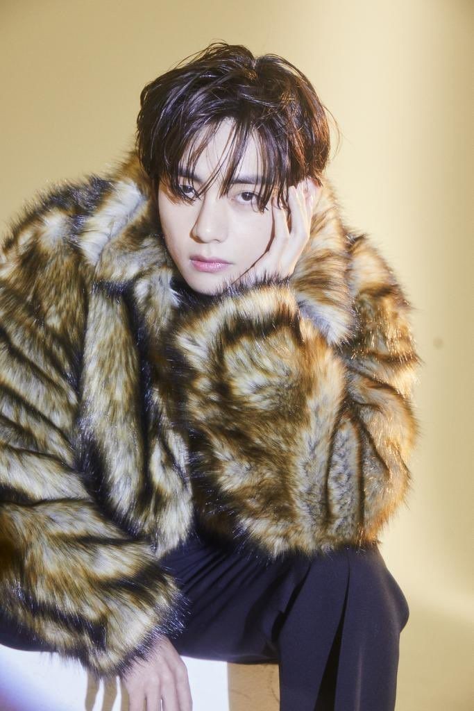 all_rora's tweet image. สำหรับเราในหัวคือ พ่อครู นางต้องหล่อแบบไม่ใช่ไทยแท้ ใบหน้าที่มีมนต์สะกด จนไม่อาจละสายตาได้ คนเดียวที่นึกได้คือแบบ แทฮยอง

#เขมจิราต้องรอด