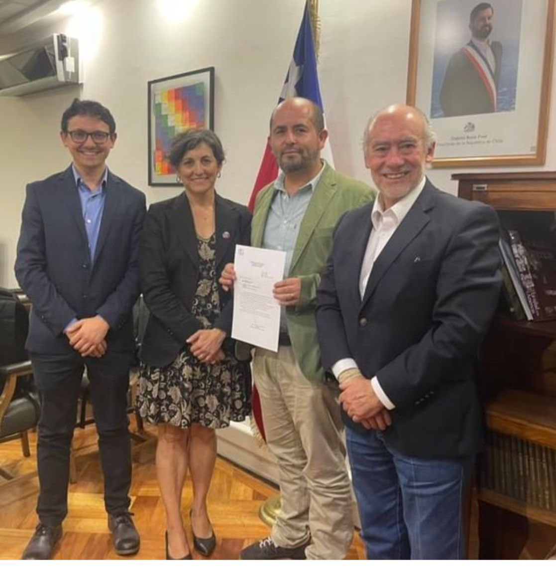 mcarrascogarcia's tweet photo. Estamos trabajando por una
Estrategia que garantice los
Cuidados Especializados a quienes son diagnosticados con demencia en APS. Gracias por el apoyo @ministeriosalud @AChMChile @ConfusamChile @ifloressenador @patriciorosas #valdiviacl https://t.co/3tES9fGRvV