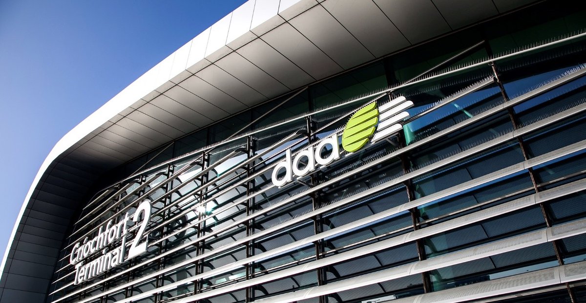 Dublin Airport (@dublinairport) on Twitter photo Anyone travelling to <a href="/DublinAirport/">Dublin Airport</a> on Weds pm & Fri am should allow additional journey time due to possible road closures.
<a href="/GardaTraffic/">An Garda Síochána</a> advise that traffic restrictions will be localised & minimal.
Normal operations <a href="/DublinAirport/">Dublin Airport</a> will not be impacted by the visit of <a href="/POTUS/">President Donald J. Trump</a> Anyone travelling to <a href="/DublinAirport/">Dublin Airport</a> on Weds pm & Fri am should allow additional journey time due to possible road closures.
<a href="/GardaTraffic/">An Garda Síochána</a> advise that traffic restrictions will be localised & minimal.
Normal operations <a href="/DublinAirport/">Dublin Airport</a> will not be impacted by the visit of <a href="/POTUS/">President Donald J. Trump</a>