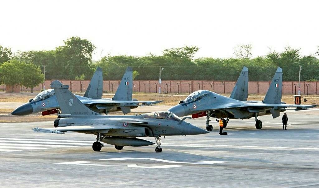 #IAF to send 5 Su-30 MKI fighters to take part in the 'Iniochos 23' Exercise with the #HellenicAirForce.

#Greece will use F-16 & Rafale fighter jets in the exercise.

P.S. - Pakistani & Turkish F-16 pilots have very close links with each other.

#IADN