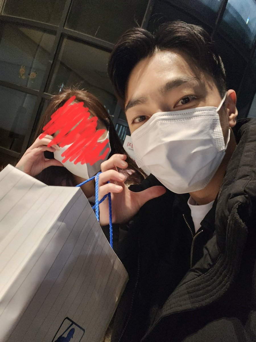 헨디 tweet media