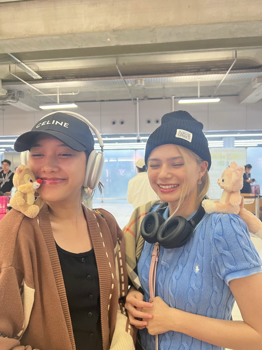 ลูกน้อยทั้งสอง เอ็นดูไม่ไหว อยากจับกลืนลงท้อง😜😂