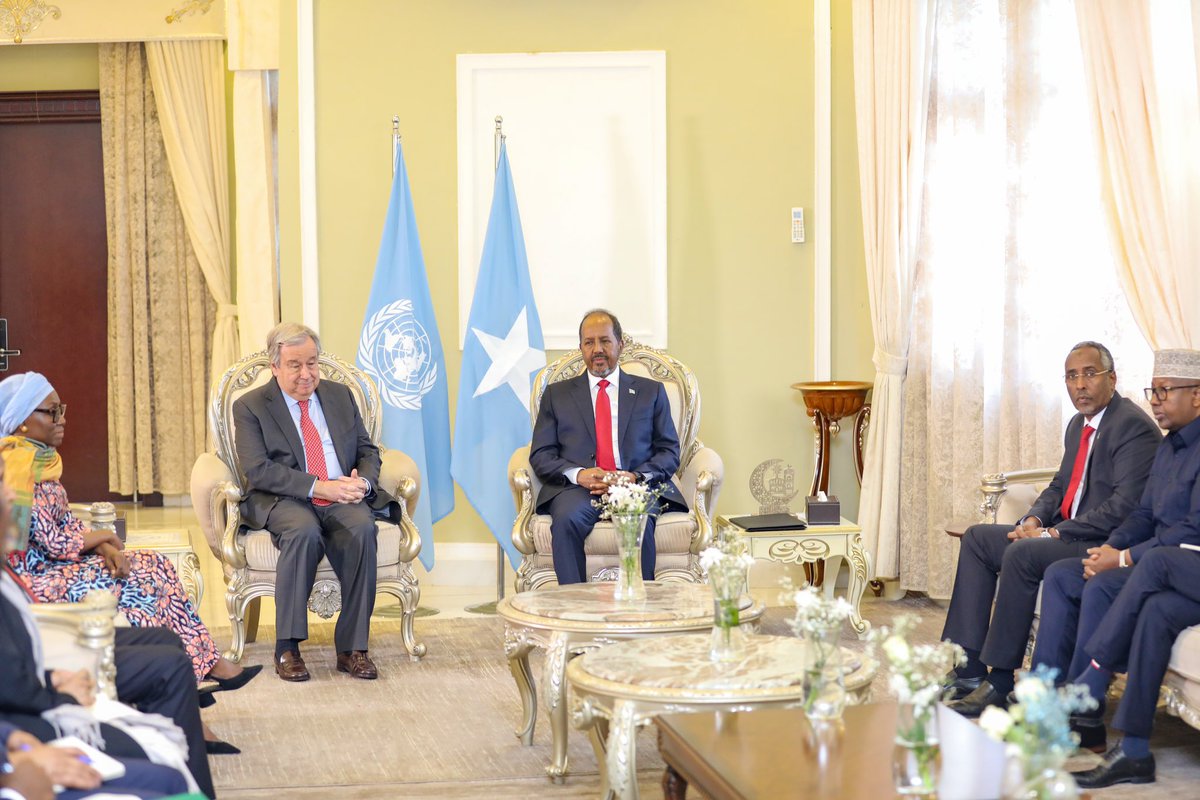 Hassan Sheikh Mohamud (@hassansmohamud) on Twitter photo I received SG <a href="/antonioguterres/">Antรณnio Guterres</a> at the State House today. In a joint press conference, we reaffirmed our commitment to sustaining the #Somalia-UN partnership through resilience-based investments & civilian stabilisation efforts, tackling the drought & consolidating security gains. I received SG <a href="/antonioguterres/">Antรณnio Guterres</a> at the State House today. In a joint press conference, we reaffirmed our commitment to sustaining the #Somalia-UN partnership through resilience-based investments & civilian stabilisation efforts, tackling the drought & consolidating security gains.