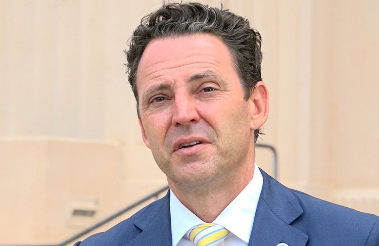 LaPrensaSD's tweet photo. BREAKING: SD Supervisor @nathanfletcher negotiated for weeks to keep claims of sexual harassment & assault hidden but failed to reach settlement before calling employee lawsuit a "threat". Talks continued even after @LorenaSGonzalez became aware.๐ฅ
STORY: https://t.co/ZKHn724R5e https://t.co/DJZ4b7EDpM
