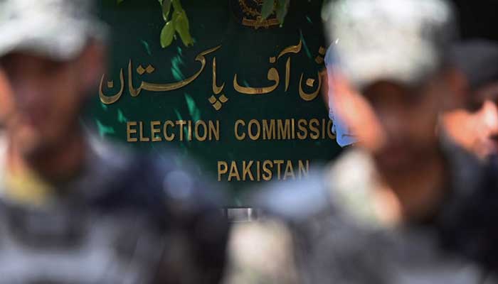 news_inview's tweet photo. The Election Commission of Pakistan (ECP) on Tuesday submitted a report to the Supreme Court on the directives of the three-member bench that directed the electoral body to hold elections in Punjab on May 14 https://t.co/e74cRpNflX