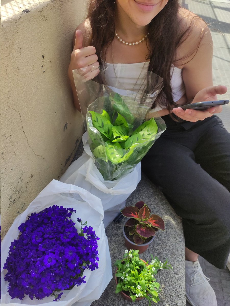 Anuskyky_'s tweet photo. Empezando bien el martes, mañana de mercadillo y plantitas 🩷🩷🩷🩷🩷🩷🩷🩷🩷🩷 https://t.co/8CL5Rglbcz