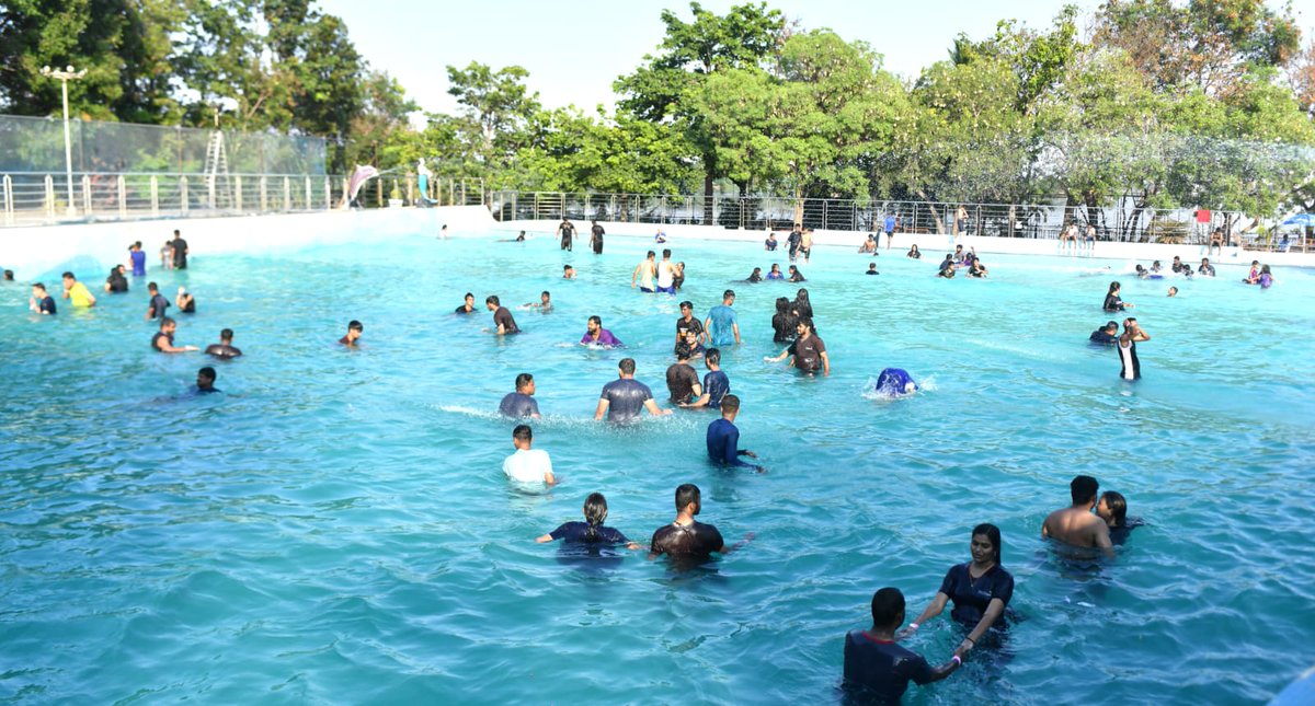 jalvihar's tweet photo. Experience the ultimate fun and relaxation with your loved ones at our wave pool. Come and dive into the cool blue waters for a refreshing break from the summer heat! #jalavihar #Jalvihar #waterpark #hyderabad #thingstodo #funplaces #waterslides #swimming #raindance #wavepool https://t.co/EfT3WGwMsQ