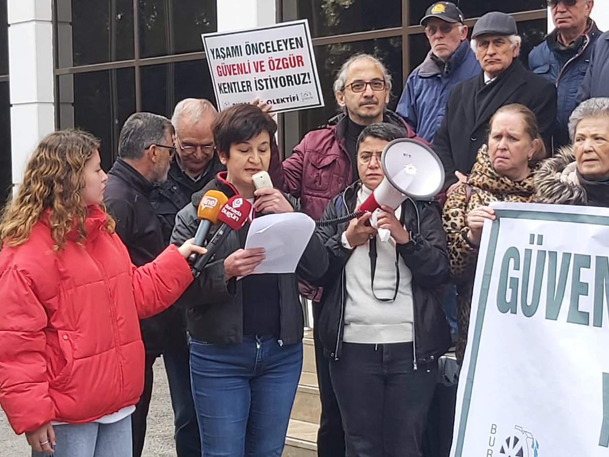 sendika_org's tweet photo. Bursa Su Kolektifi: "Tehlikeli maddeler depremde kabusumuz olmasın!"

https://t.co/SLTMsNQAhc https://t.co/lx675a8dJu