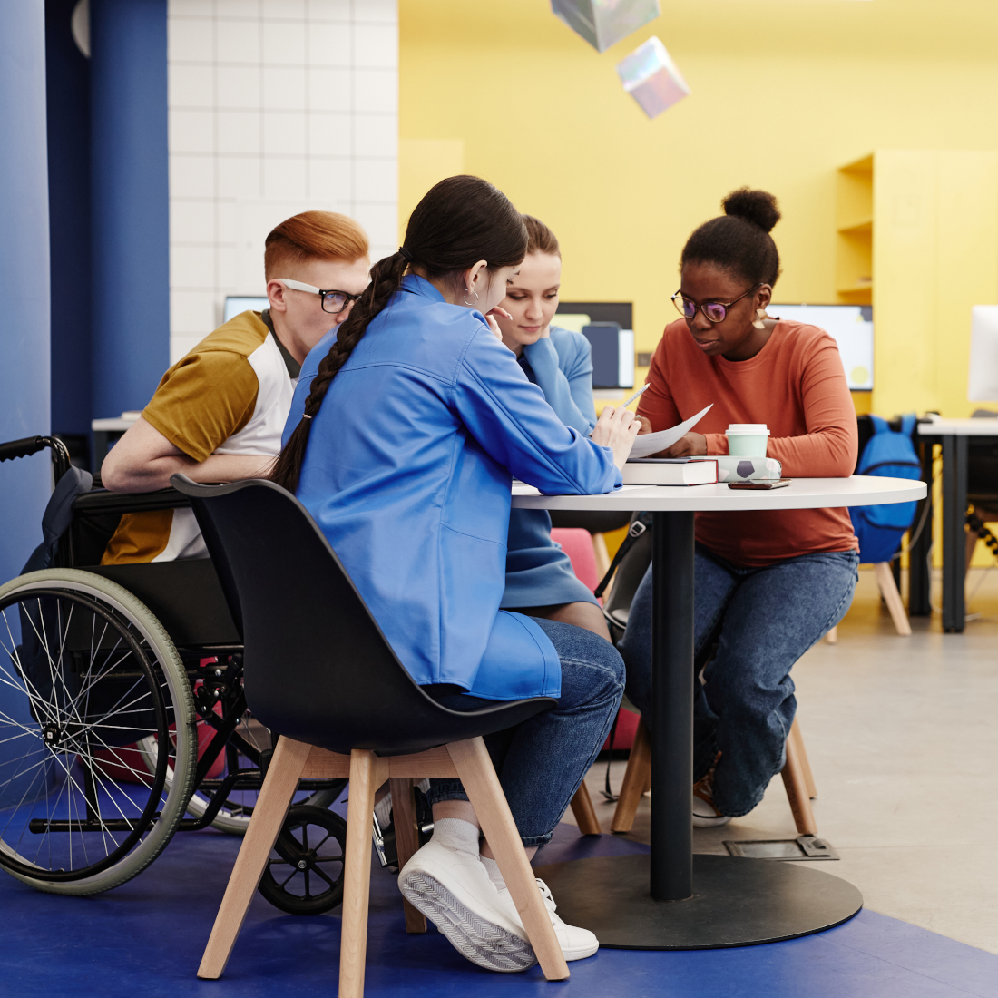 _MyFutureChoice's tweet photo. A recent study reveals that the cost of living is causing students at top universities to consider dropping out. How can we support these students better? Share your ideas! https://t.co/xVlQysSWVD
