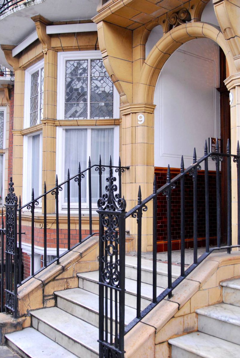 albinkurti's tweet photo. Excited to share that the 🇽🇰 embassy in 🇬🇧 has a new address and will soon be moving to Hyde Park at a home that belonged to the late comedian Spike Milligan. We are honored by the cultural history that the location holds and aim to further strengthen our 🇽🇰🇬🇧ties from there. https://t.co/4rrzvIY3kx