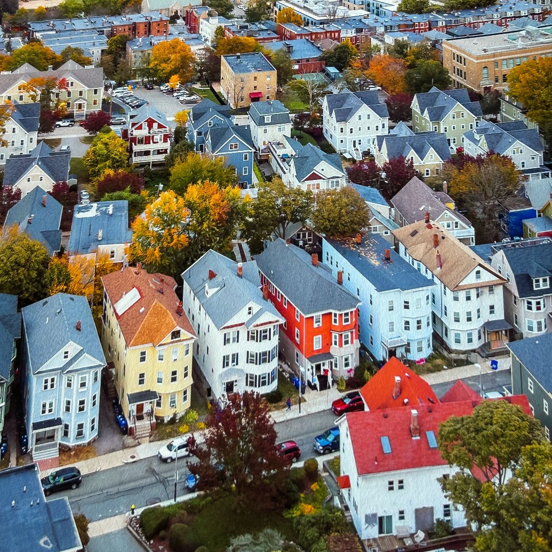 hill_streets's tweet photo. It was a beautiful early evening Artist Reception for master drone photographer Oleg Schapov last night.  Lucky attendees viewed a vast collection of Oleg's Mission Hill photos. Go to https://t.co/WwvWuOs7X2 and enter CODE MH15 for a 15% discount.  Offer good until 4/16 https://t.co/QGcLzn8zAl
