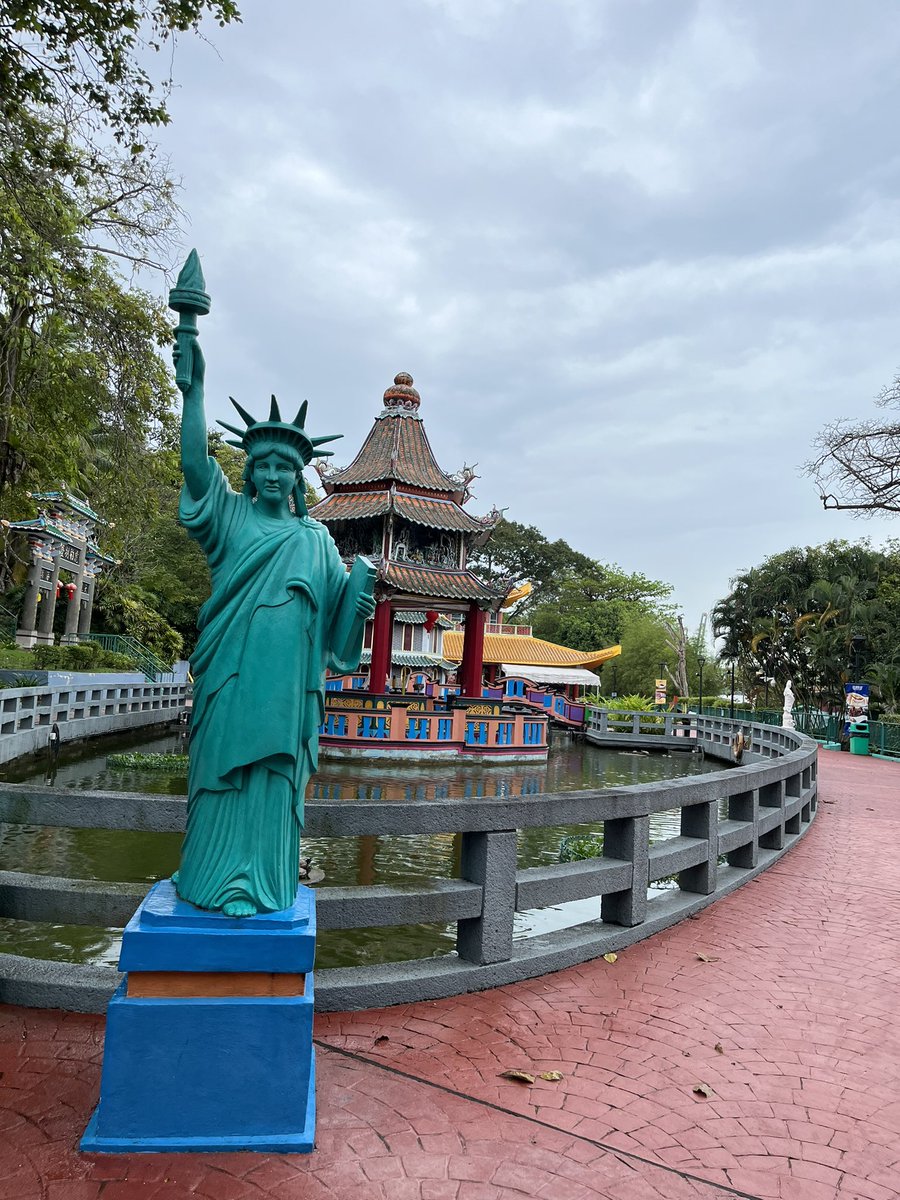 challenge_okina's tweet photo. Tiger Baum park in Singapore. Nobody was there but somewhat interesting https://t.co/gMSQXZ73ip