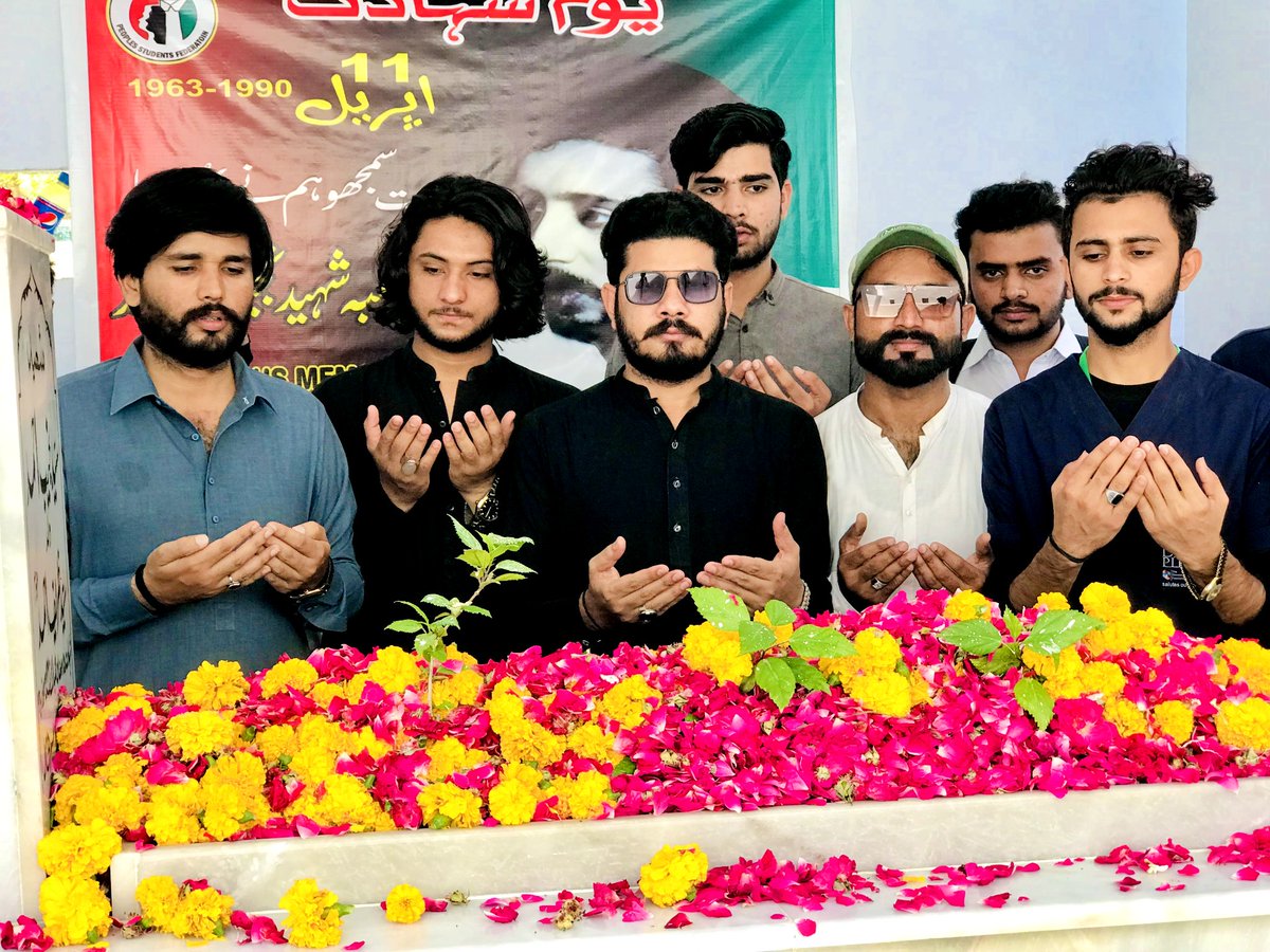 RazaqGadehi's tweet photo. پھر سے مقتل کو سنوارو کہ میں زندہ ہوں ابھی
#ShaheedNajeeb https://t.co/ZZrzwkvsOY