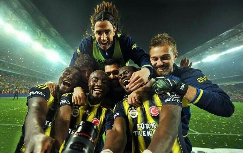 Bu fotoğrafi begenmeden geçecek Fenerli tanımıyorum...