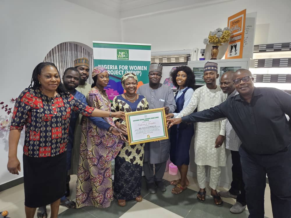 nfwp_sup's tweet photo. Courtesy call on National Project Coordinator Nigeria for Women Project, Mrs. Ruth P. Mshelia by Northern Nigeria Students Forum (GAMJI) led by it Coordinator Zone 'A'. The NPC of NFWP supported by her team delightfully received a Certificate of Recognition at her office. https://t.co/T0PmJ9fgMq