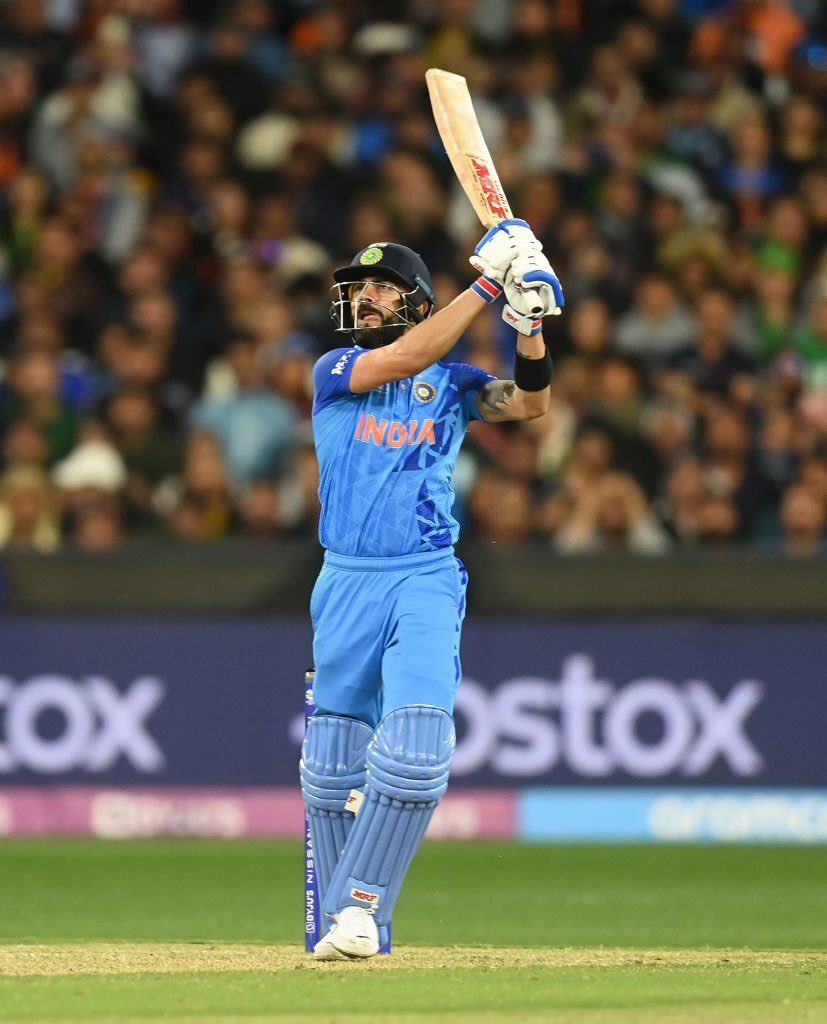 BluntIndianGal's tweet photo. @ICC I'm never getting over this masterclass of Virat Kohli against arch rivals ever. What a day it was ❤️ https://t.co/zMZaSOxVvJ