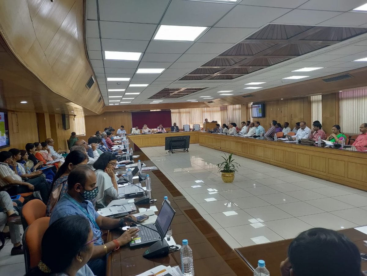 uppanchayatiraj's tweet photo. Workshop on Localization of Sustainable development Goals with Line departments in the Chairmanship of APC Mr. Manoj Kumar Singh @apcuttarpradesh @CMOfficeUP https://t.co/Pq3VqpwNtG