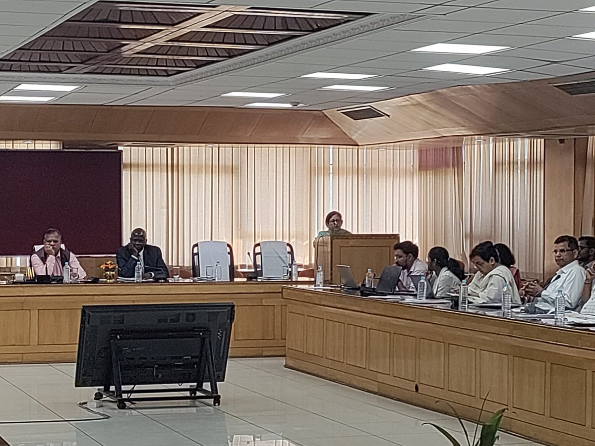uppanchayatiraj's tweet photo. Workshop on Localization of Sustainable development Goals with Line departments in the Chairmanship of APC Mr. Manoj Kumar Singh @apcuttarpradesh @CMOfficeUP https://t.co/Pq3VqpwNtG