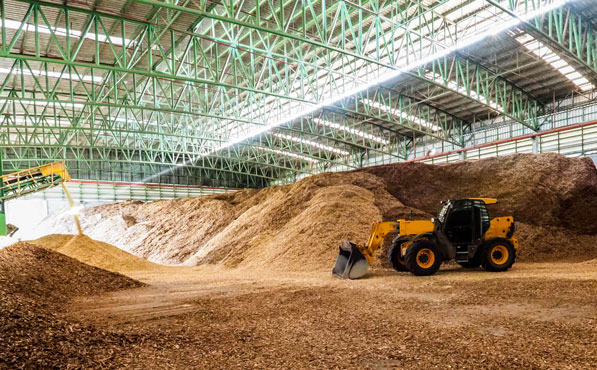 EnterStrategy's tweet image. Die #Entfremdung des Menschen begann, als er anfing, gegen die Natur zu leben, Lebewesen massenhaft zu zerstören und zu verbrennen und damit eigene Lebensgrundlagen zu zerstören, anstatt gesund und sie schützend mit ihr.