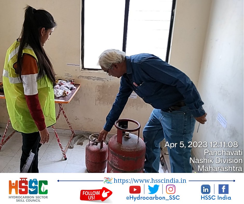 Hydrocarbon_SSC's tweet photo. Successful completion of batch of 30 #LPG_Mechanic at Nishulk Shiksha Samiti, #Nashik #Maharashtra, on 05.04.2023.
#HSSC is committed to provide #Vocational/ #Technical #skill_development_training to unemployed #youth to promote better #employability.
#SkillIndia #Skilled #Skills https://t.co/lXctU6tRy8