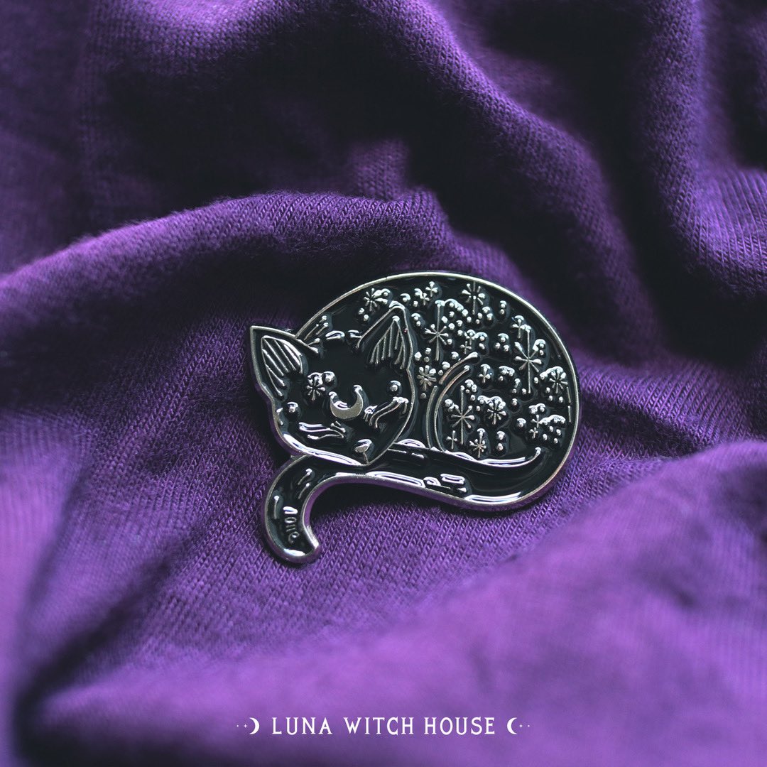 LunaWitchHouse's tweet photo. 🐈⬛ Happy #NationalPetDay Here's some cat products for all you crazy cat lovers! 🐈⬛
https://t.co/OWuGXh5HED
#witchesoftwitter #gothicpin #witchpin #witchaccessories #witchfashion #gothicfashion #gothicart #witchart #gothicpins #witchtwt #blackcat #catpin #catart #catprint #witch https://t.co/GnpnG7fpEy